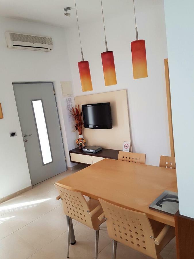 Apartment Lency Novigrad  Екстер'єр фото